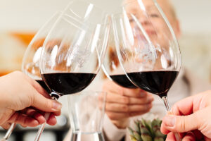 Jung und gesund Dank alkoholfreiem Rotwein